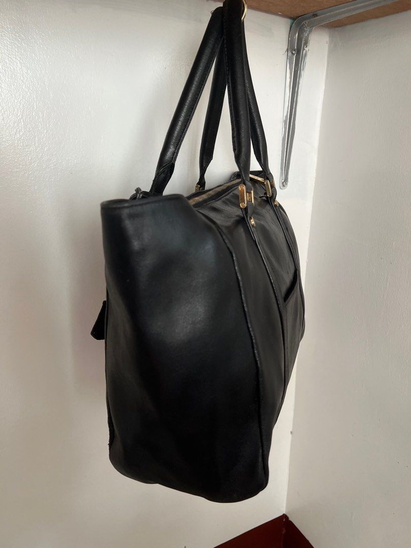Black Martine Sitbone Paris Bag (Category: Luxury Bags & Wallets) located in Santiago. Submitted by mariesimon (Listing ID 1302743164, Image 3). Description: Authentic Leather Large size With minor signs of wear.