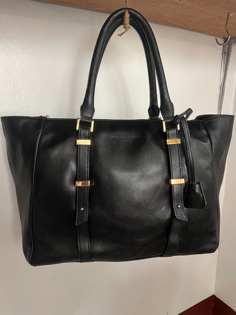 Black Martine Sitbone Paris Bag (Category: Luxury Bags & Wallets) located in Santiago. Submitted by mariesimon (Listing ID 1302743164, Image 1). Description: Authentic Leather Large size With minor signs of wear.