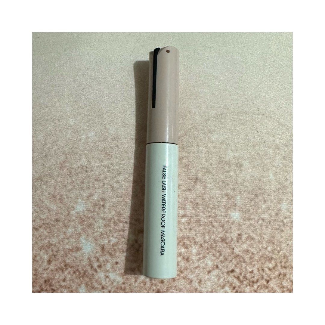 Blk False Lash Waterproof Mascara (Category: Makeup) located in Las Pinas. Submitted by zen.finds (Listing ID 1302890775, Image 2). Description: Best mascara ever!!! Around 40-50% left Perfect if you wanna try it out before buying a new one Only reason I’m selling this is I’ve been into extensions recently Last price posted pls don’t haggle.