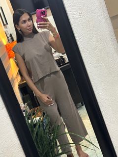 (Category: ) located in . Submitted by betchayboutique (Listing ID 1302862021, Image 1). Description: .