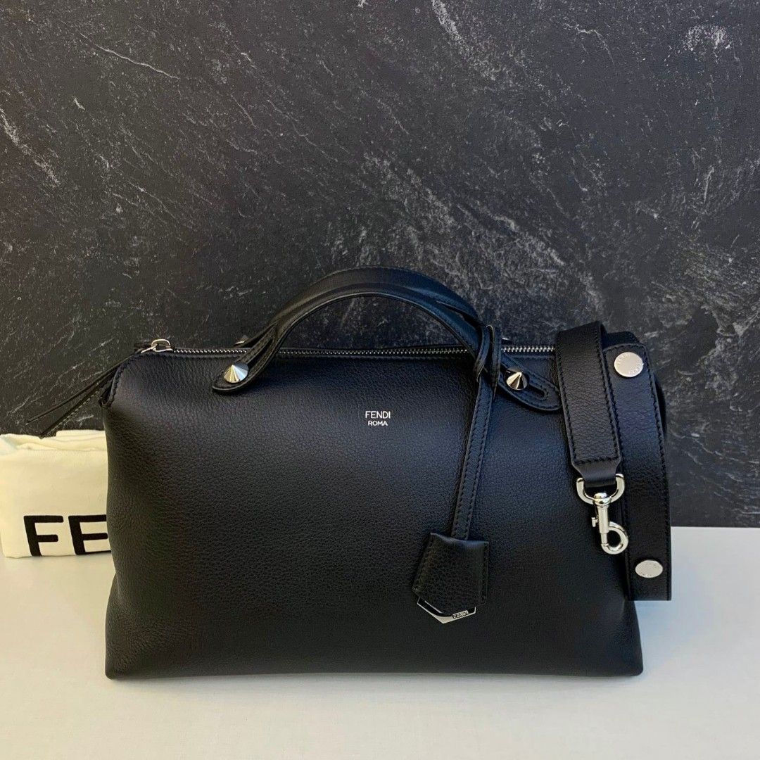 Fast Sale Preloved Cakep No kikis Fendi By The Way BTW Grande Large Black Grained SH size 32 x 18 cm Comes with clochette strap and