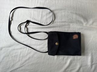 (Category: ) located in . Submitted by myWardrobeShop26 (Listing ID 1302802010, Image 1). Description: .