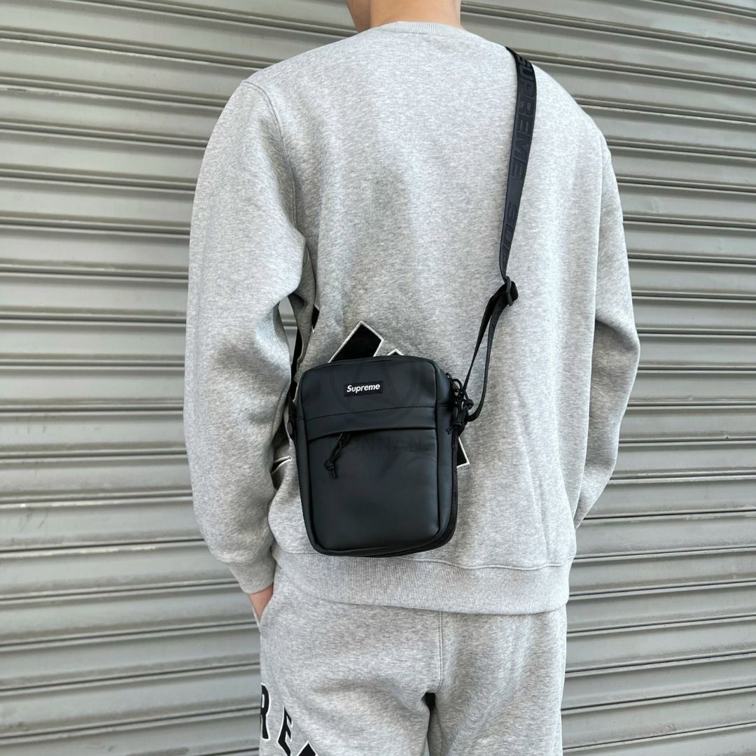 FW23 Supreme Leather Shoulder Bag Black