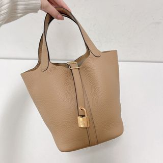（分類：）位於 。 由 tracychan0111 提交（商品編號 1302792338，圖片 1）。簡介： 。