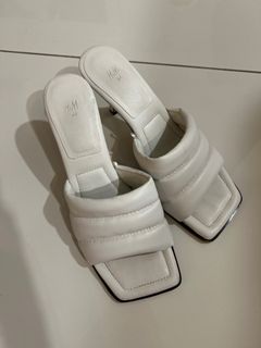 Nude heels, Women's Fashion, Footwear, Heels on Carousell