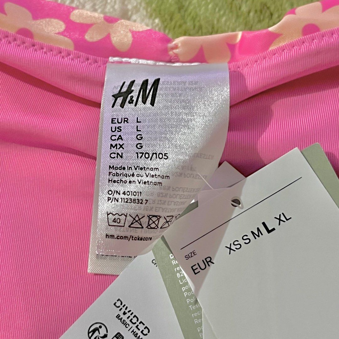 H&M Pink Floral Bikini Bottoms (Category: Bikinis & Swimsuits) located in Rizal. Submitted by beaa23 (Listing ID 1302807870, Image 3). Description: Rfs: it doesn’t fit me Medium cut Mid waist Floral Pink Pretty Aesthetic EUR L / US L / CA G / MX G .