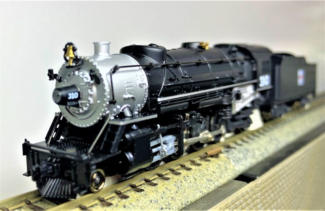 KATO 126-0208 USRA 2-8-2 Heavy Mikado Steam Locomotive (WP #310), 書籍、休閒與玩具,  玩具、公仔、桌遊在旋轉拍賣