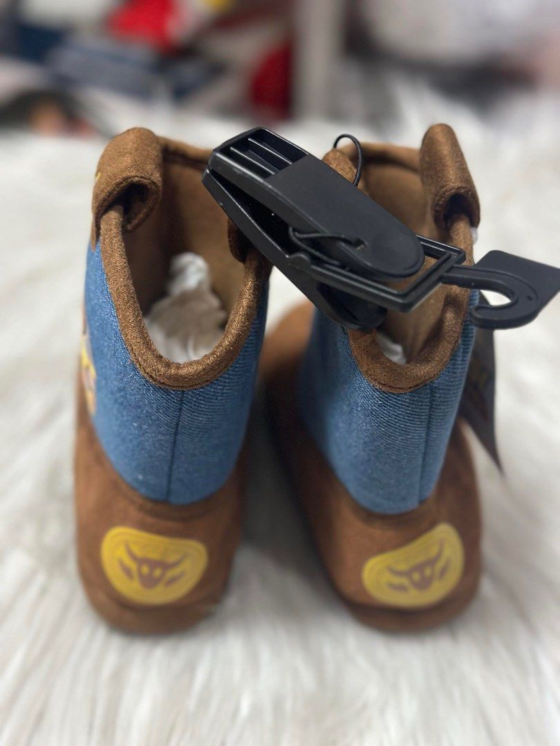 Boys boots size 9 top