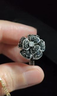 limited edition black diamond flower ring