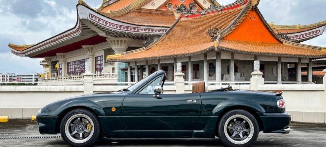 Mazda MX-5 NA Manual (Category: Used Cars) located in Singapore. Submitted by punda (Listing ID 1302838979, Image 3). Description: Famous miata na. Probably the lowest mileage miata na in singapore, and done up properly! 3 digit lucky car plate - 998 Upgraded car interior (seat, dashboard etc) and exterior (new softop, paint etc). New ecu, brakes, knobs, headlights, suspension, bushings, cooling coil, tyres etc etc. Selling as need a larger car f