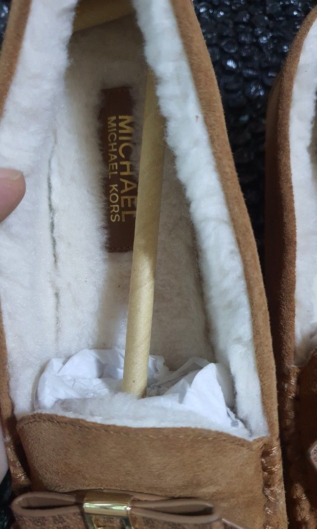 MK loafers (Category: Loafers) located in Cainta. Submitted by condoandstuff (Listing ID 1302797849, Image 3). Description: Original MK loafer Erica fur/suede shoes size is US6.5.