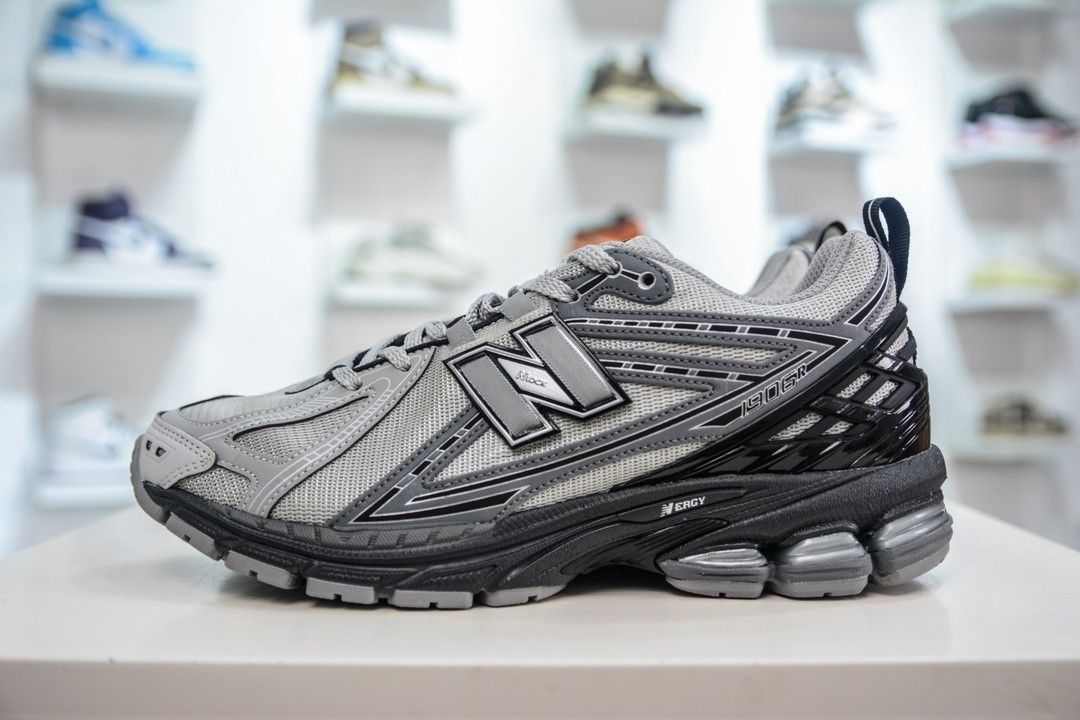 美品】New Balance M1906RHA 26.5cm