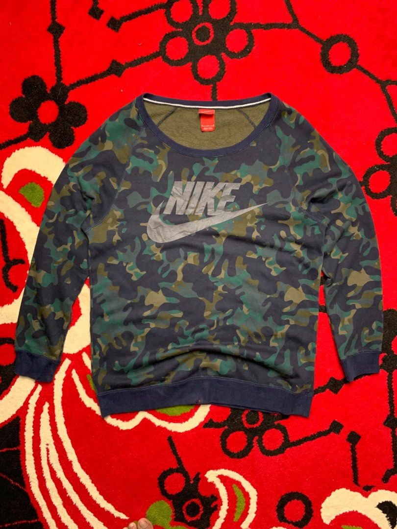 Nike camo crewneck clearance