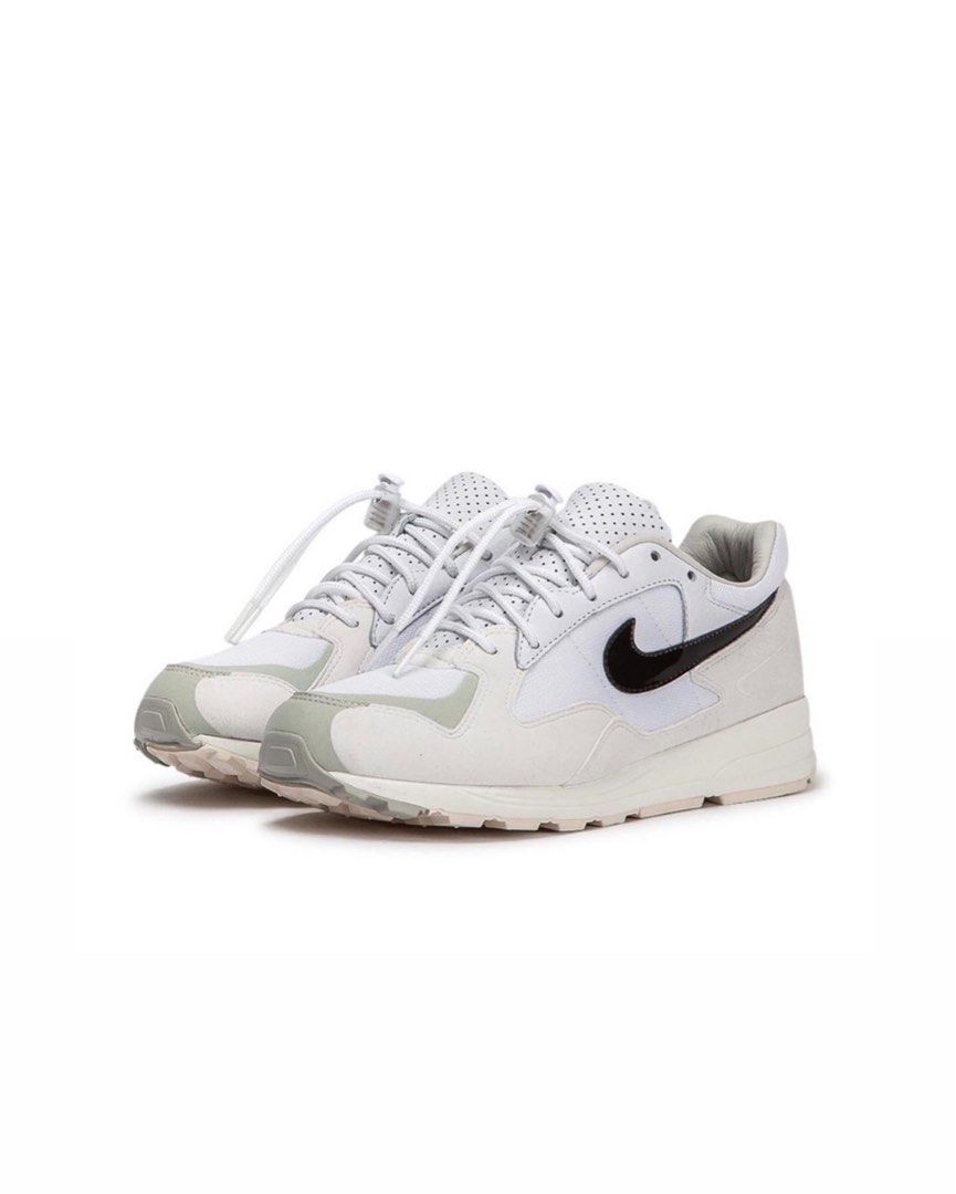 Nike x Fear Of God Fear Of God Essentials Fesyen Pria Sepatu Sneakers di Carousell