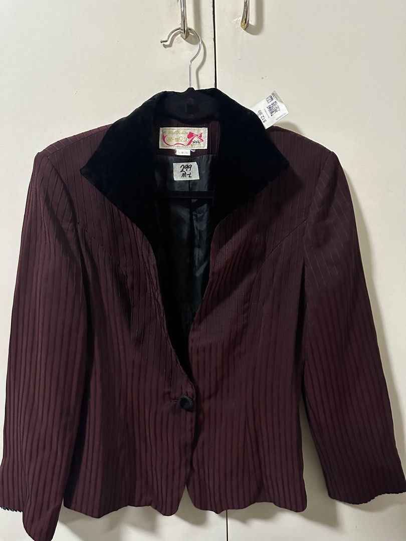 Quality Blazers (Category: Coats, Jackets and Outerwear) located in Marikina City. Submitted by rizza_35 (Listing ID 1302725109, Image 3). Description: Preloved blazers .