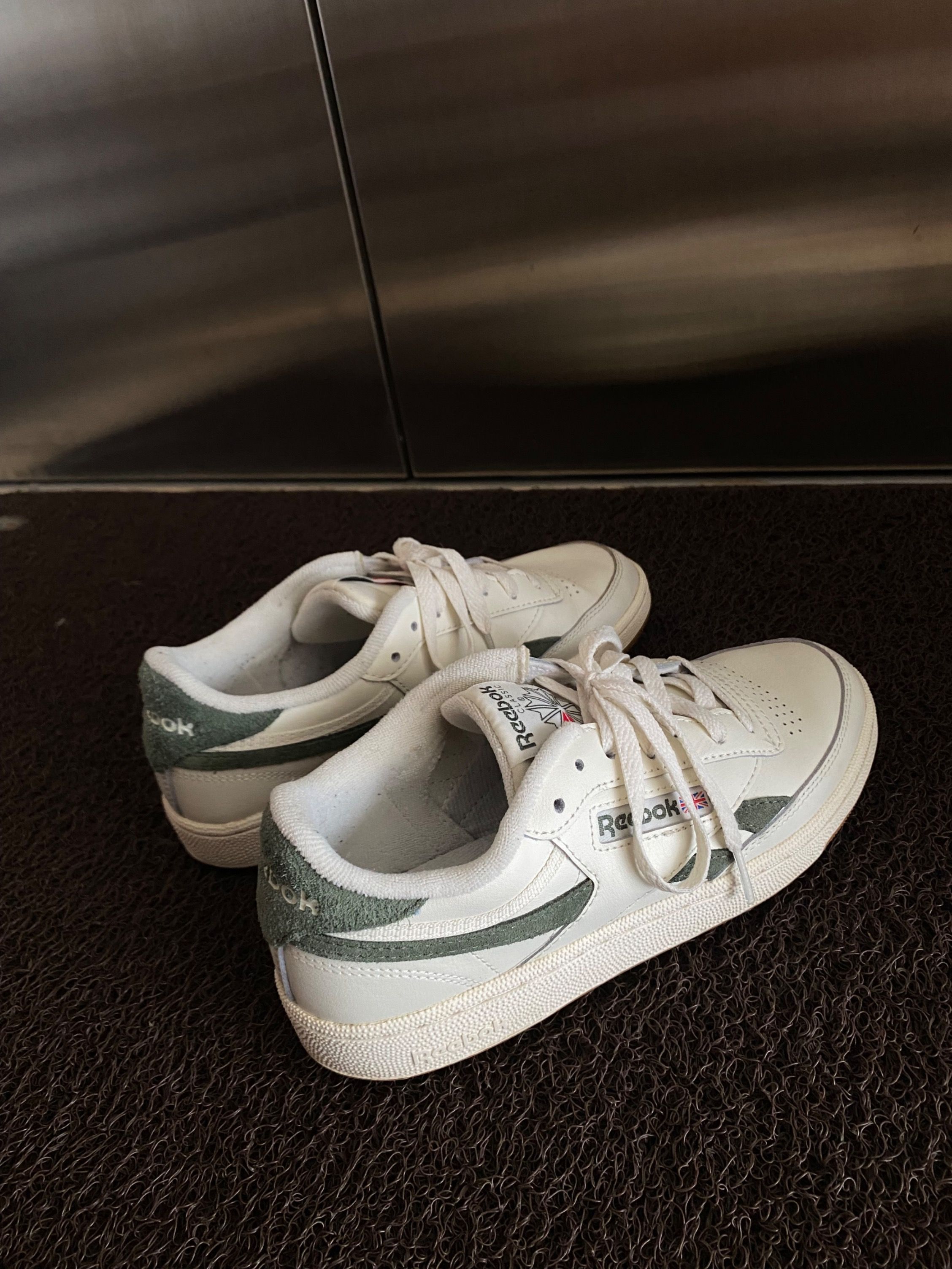 Revente off white outlet