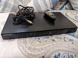Samsung DVD player (with remote)