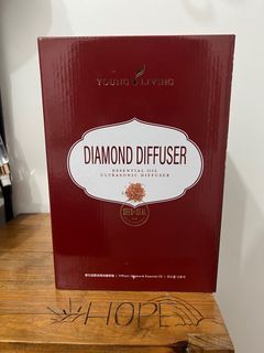 [SEALED] Young Living Diamond Diffuser w/ Freebies