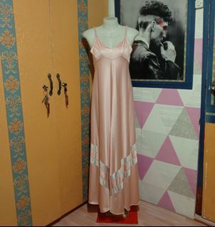 Seller's Favorite vintage nightgown
