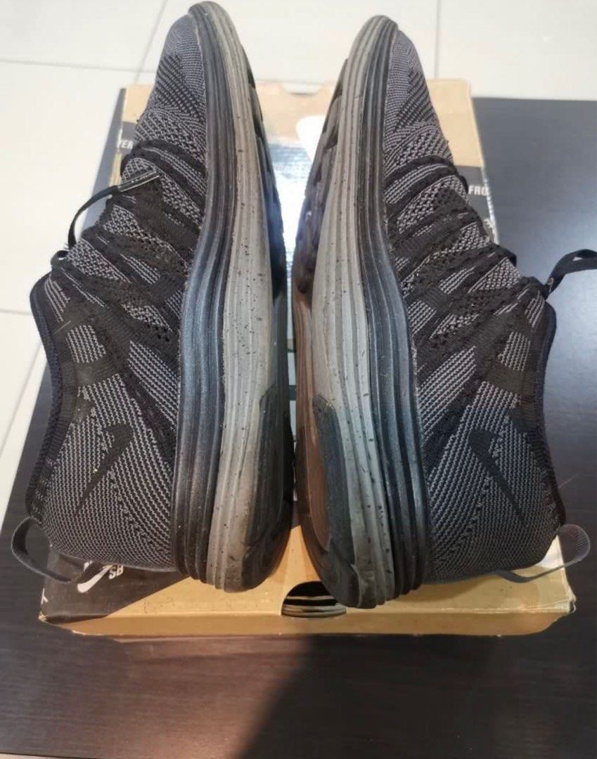 Supreme flyknit trainer hot sale