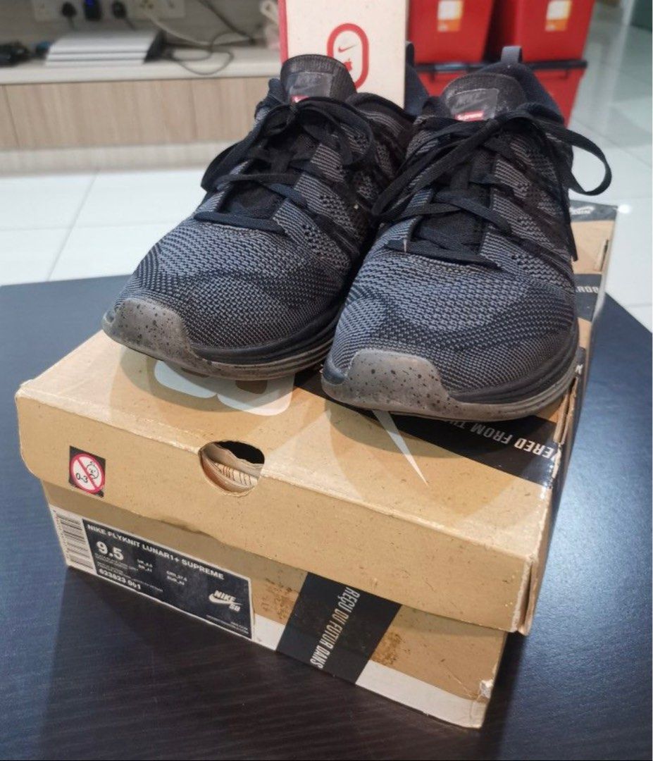 Supreme flyknit trainer hot sale