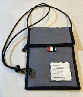 （分類：）位於 。 由 letusbuyletusspend 提交（商品編號 1302755628，圖片 1）。簡介： 。