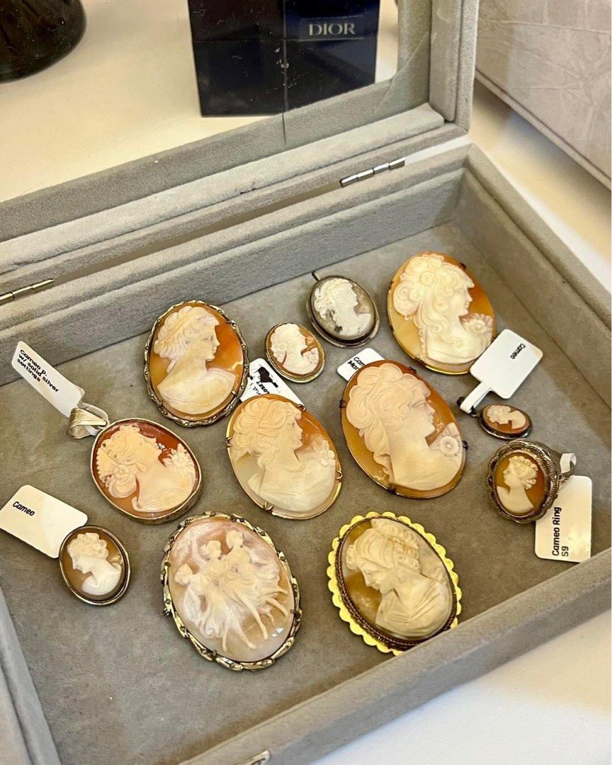 Vintage Cameo Shells, Women's Fashion, Jewelry & Organizers, Body ...