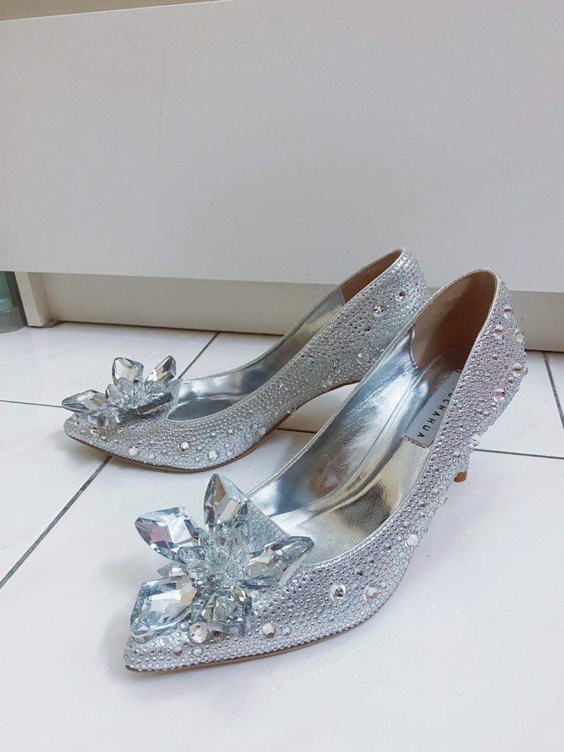 Wedding heels (NEW) (Category: Heels) located in Kuala Lumpur. Submitted by tinkerbellsg (Listing ID 1302893967, Image 2). Description: 7cm height Very comfortable Bought extra but never wear.