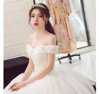 (Category: ) located in . Submitted by 555xiaoee (Listing ID 1302833370, Image 1). Description: .