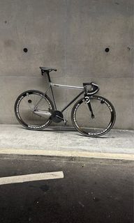 (Category: ) located in . Submitted by spoodermanbikes (Listing ID 1302866340, Image 1). Description: .