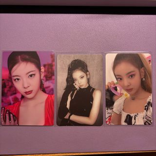 WTS Itzy Lia Crazy in Love x Guess Who Photocard Set