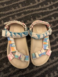 (Category: ) located in . Submitted by maggie188 (Listing ID 1302752878, Image 1). Description: .
