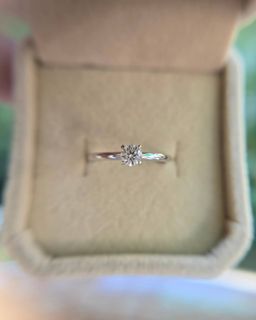 0.30ct Natural Diamonds Solitaire Ring size 6 with GIA certificate