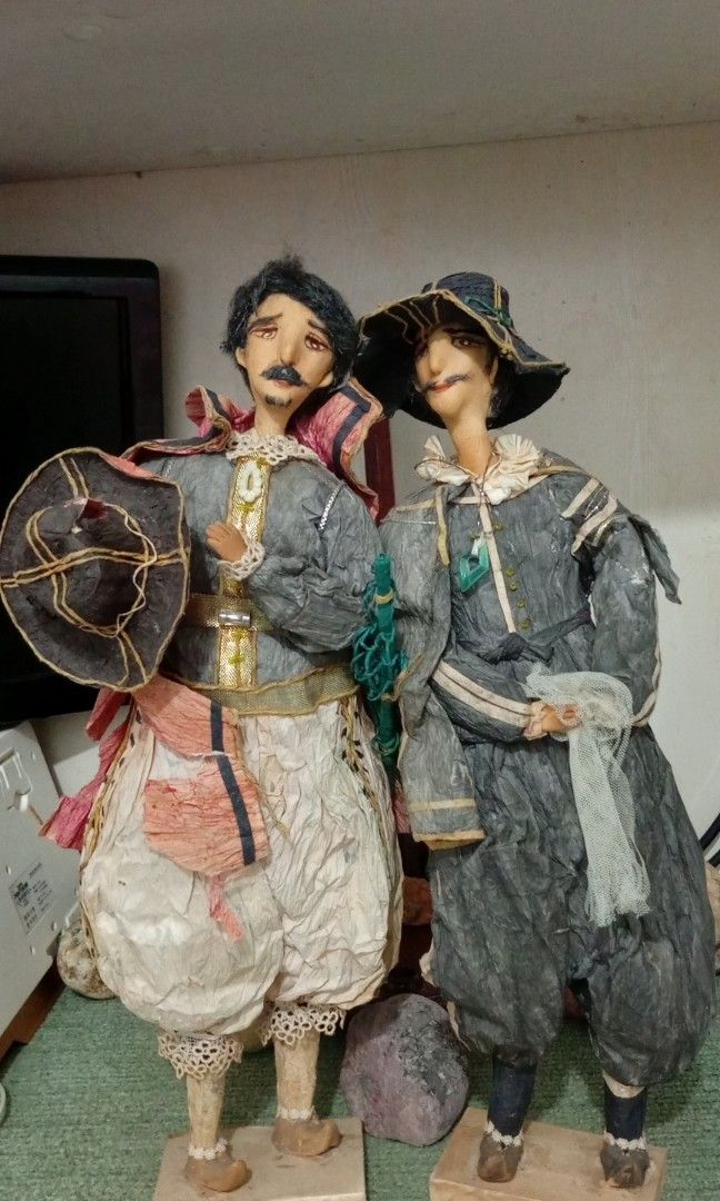 39cm set paper mache spanish display doll (Category: Kids Toys) located in Echague. Submitted by manikaisabelavarietyshop (Listing ID 1303039514, Image 2). Description: 39cm set paper mache spanish display doll.