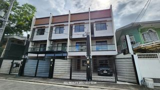 3 STOREY - 5RB's Brand New Townhouse in Tandang Sora QC