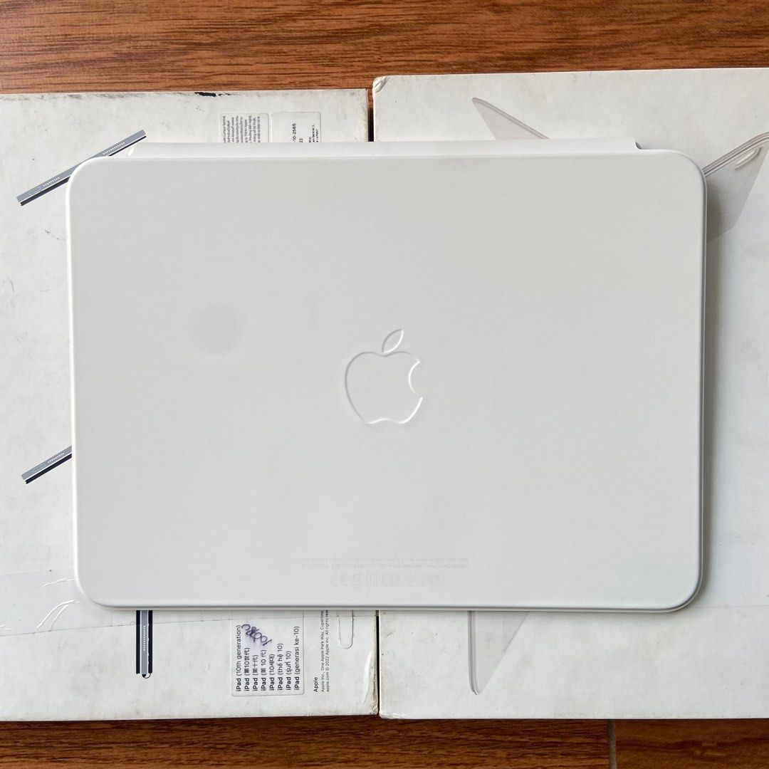 iPad Magic Keyboard Folio ホワイト 第10世代 Amazon.com: Apple Magic Keyboard Folio: iPad Keyboard and