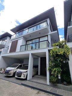 5 Bedrooms - SINGLE DETACHED House and Lot FOR SALE in New Manila QC