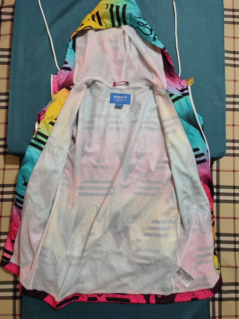 Adidas windbreaker hoodie (Category: Hoodies) located in Bacoor. Submitted by peter_f (Listing ID 1302965033, Image 3). Description: Size:XS fits men small/fits women medium.