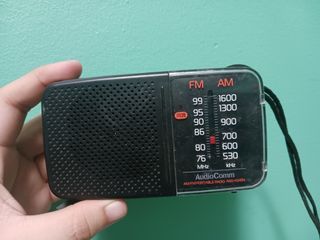 Affordable AudioComm AM/FM radio, tested okay 👌
