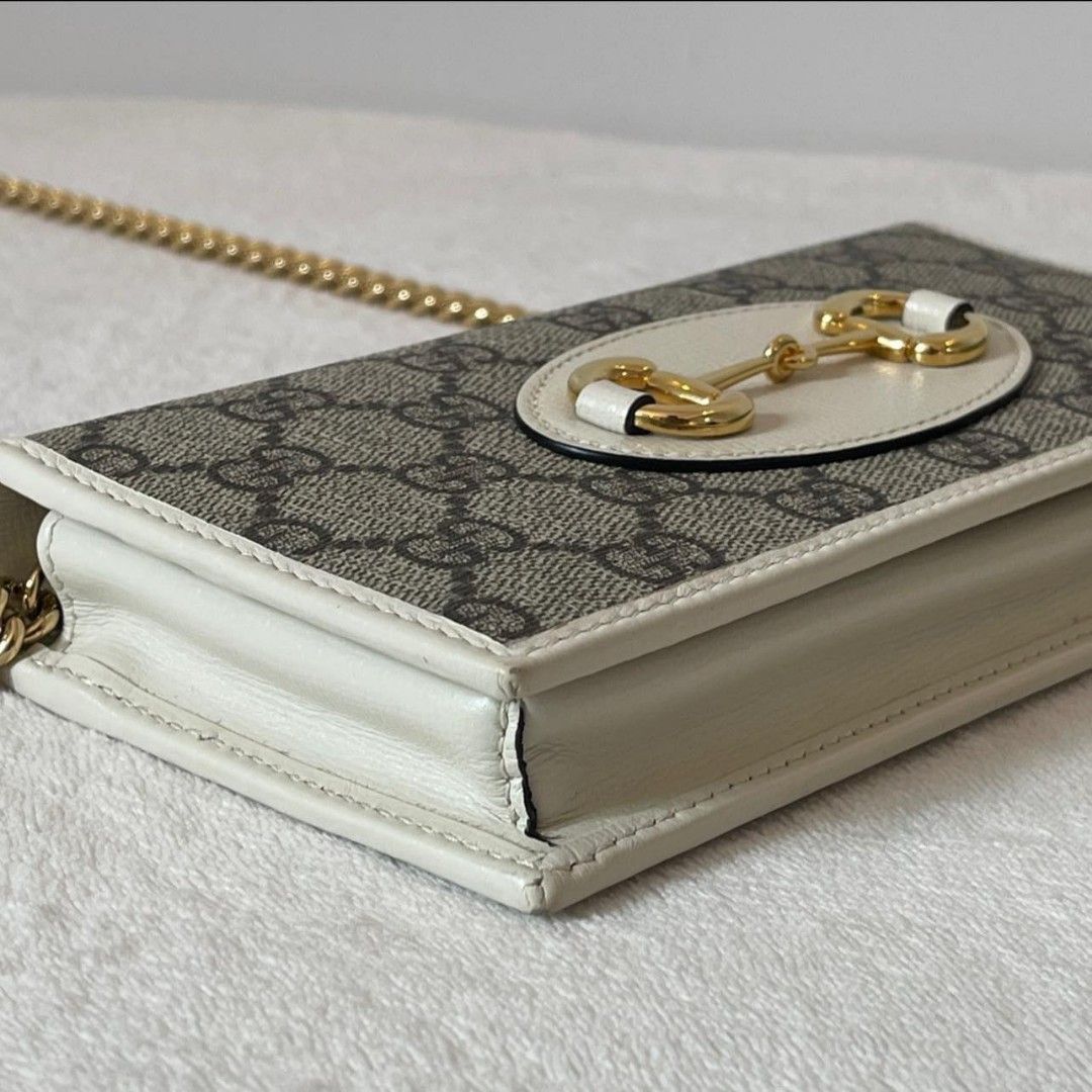 Authentic gucci (Category: Luxury Bags & Wallets) located in Quezon City. Submitted by preetycindz (Listing ID 1303067211, Image 2). Description: 100%authentic gucci horsebit wallet on chain money back if proven fake brand new condition unused complete with box cards and dustbag.