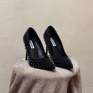 (Category: ) located in . Submitted by anusha94 (Listing ID 1303049054, Image 1). Description: .