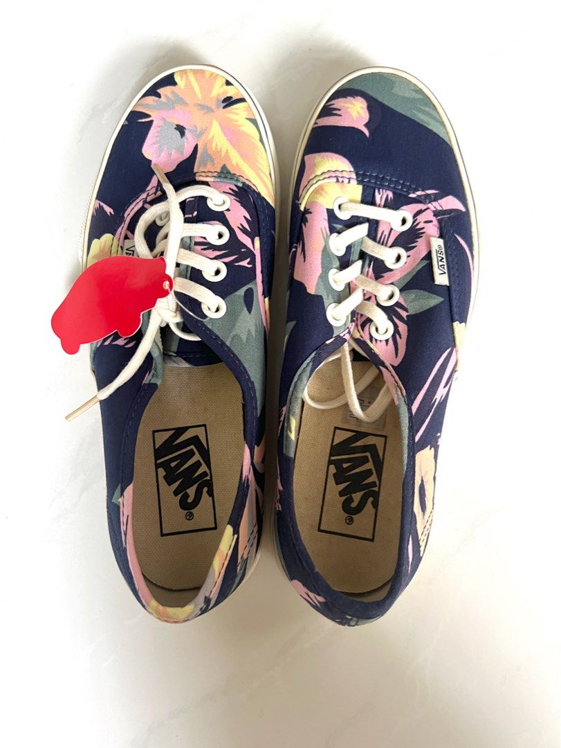 BNWT Vans Sneakers in Vintage Floral Print Women s Fashion Footwear Sneakers on Carousell