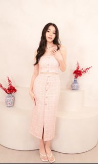 (Category: ) located in . Submitted by clearmiwardrobe (Listing ID 1302981732, Image 1). Description: .