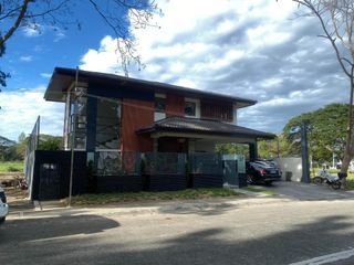Brand New, Modern, Elegant & Semi Furnished House & Lot for Sale near Main Gate in Manila Southwoods close to Ayala Alabang in M.M