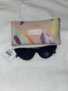 BRAND NEW Sunnies studio sunglasses