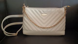 (Category: ) located in . Submitted by Starlight.Preloved (Listing ID 1303050148, Image 1). Description: .