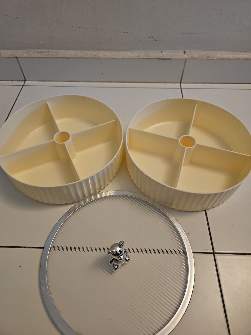 Candybox (Category: Dinnerware & Cutlery) located in Singapore. Submitted by hiteshmehtani (Listing ID 1302931480, Image 3). Description: unused.