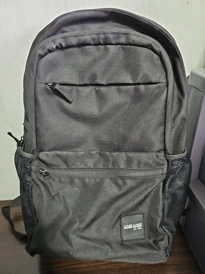Case Logic Backpack (Category: Backpacks) located in Singapore. Submitted by chaosfayter (Listing ID 1302965497, Image 1). Description: .