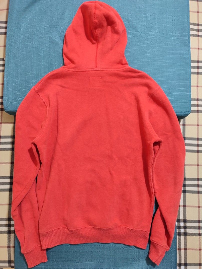 Cedar Wood State regular hoodie (Category: Hoodies) located in Bacoor. Submitted by peter_f (Listing ID 1302963850, Image 2). Description: Size:S.