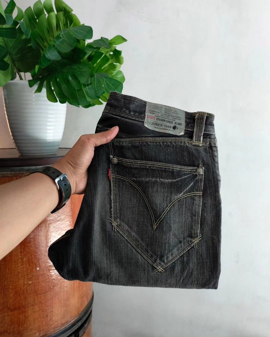 Levi's engineered jeans june 9 1999 top